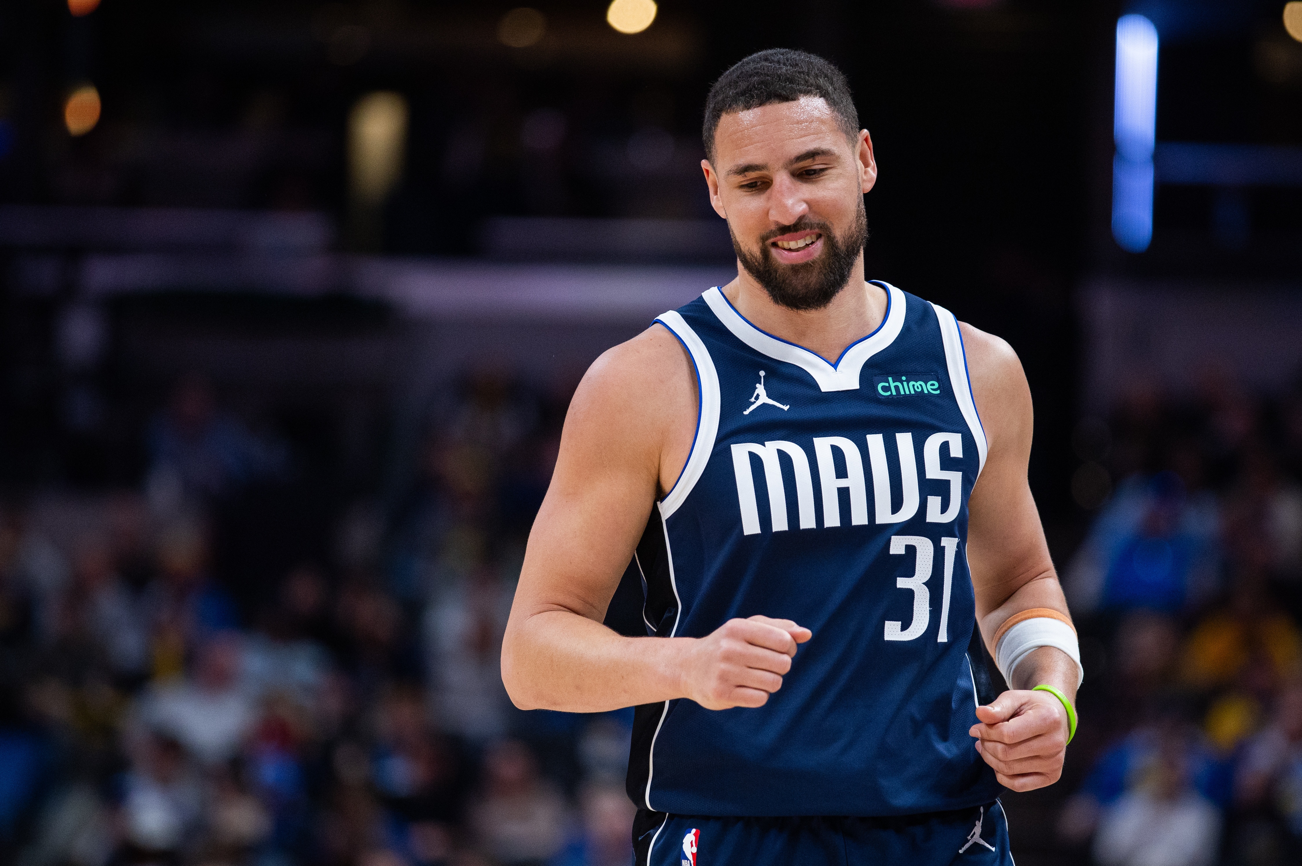 YY直播-这是能说的嘛~克莱4分钟14分对马刺替补席说：没关系 我们在摆烂